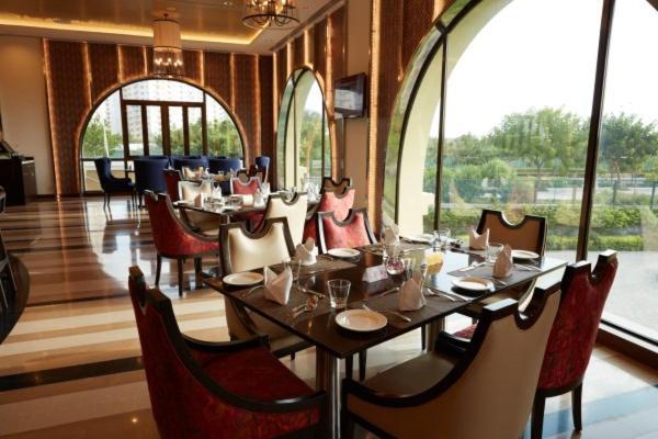 Belvedere Golf & Country Club Adalaj Buitenkant foto