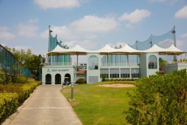 Belvedere Golf & Country Club Adalaj Buitenkant foto
